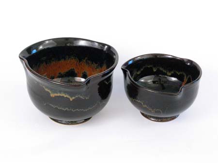 black_forest_alt_rim_bowl_pair
